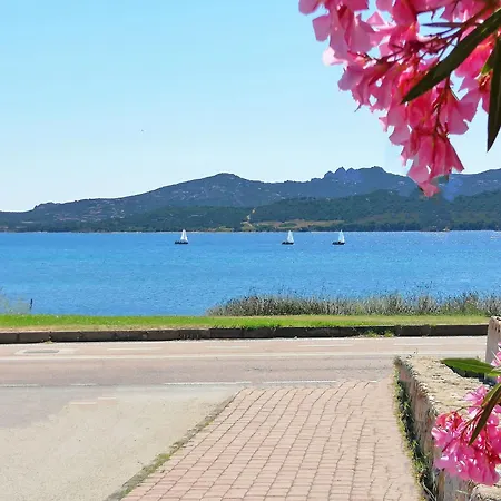 Deluxe La Terrazza Sul Golfo Апартаменты *
